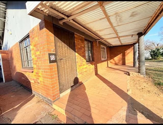 7 BEDROOM HOUSE FOR SALE IN VANDERBIJLPARK CE 2